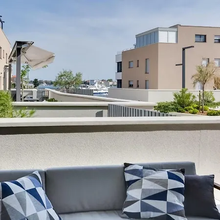 Luxury Marastina With Jacuzzi & Pool Zara