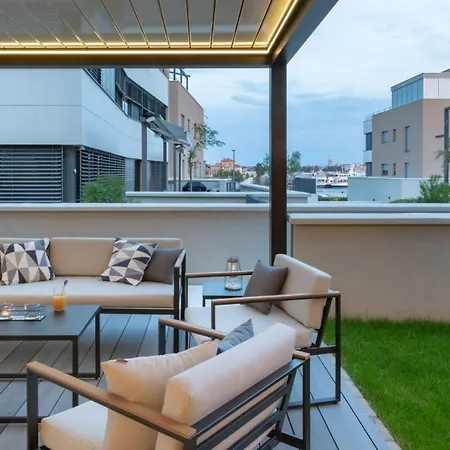 Appartamento Luxury Marastina With Jacuzzi & Pool Zara