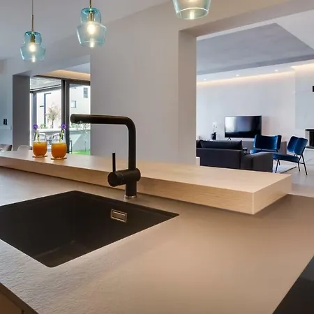 Luxury Marastina With Jacuzzi & Pool * Zara