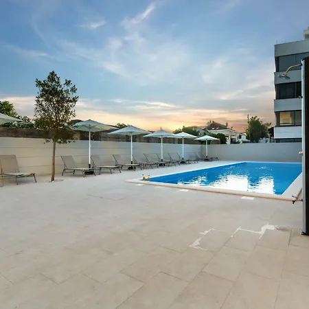 Luxury Marastina With Jacuzzi & Pool Zara