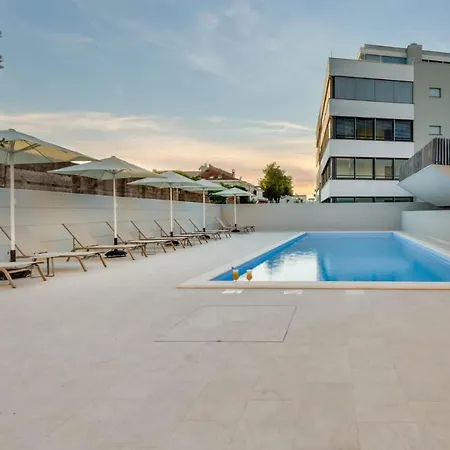 Luxury Marastina With Jacuzzi & Pool Apartamento